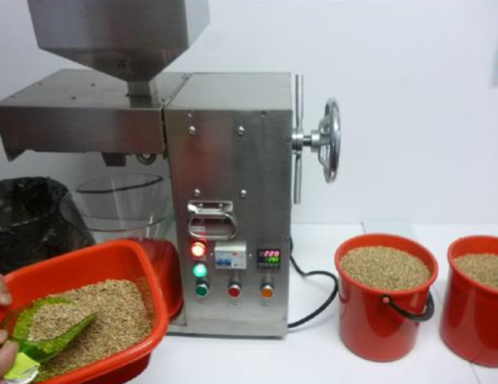 Extractor universal - Presa ulei cu presare la rece - produs nou